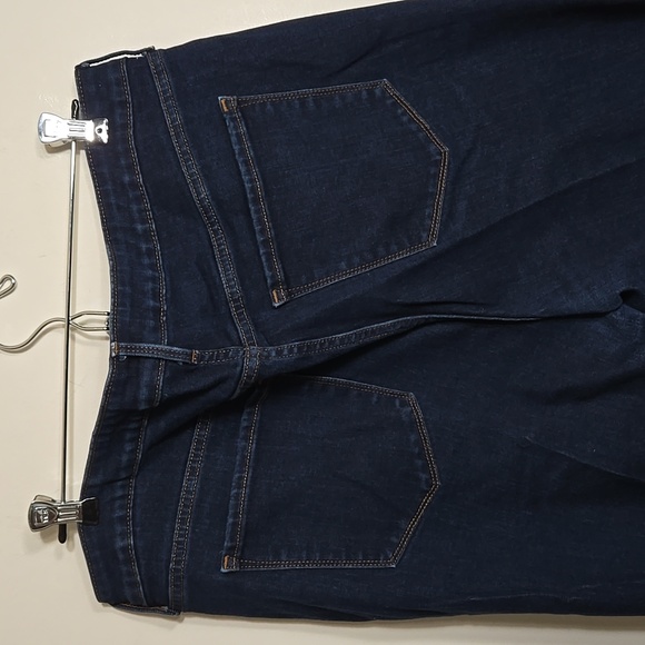 Old Navy Pop Icon Skinny Mid-Rise Jeans - Picture 6 of 7